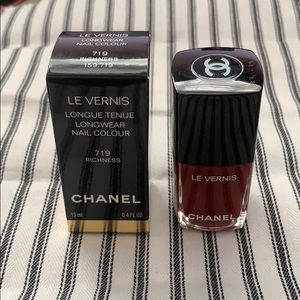 Chanel Longwear Nail color (limited edition)
